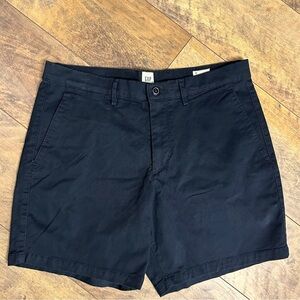 GAP Men’s Flat Front Cotton Twill Shorts, 34W